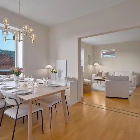 Apartment Exclusive In Idyllic Street