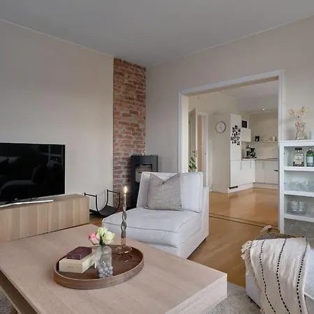 Apartment Exclusive In Idyllic Street *